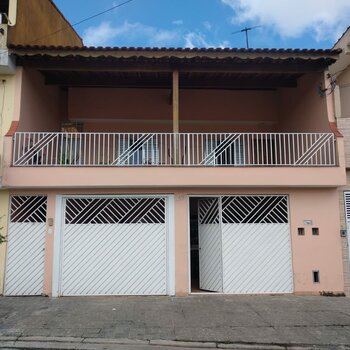 DUAS CASAS R$ 535.000,00 Jardim Myrna – CASA DA FRENTE 3 dormitórios 