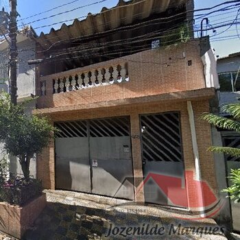 Casa Térrea Aconchegante com Edícula – Excelente Localização!