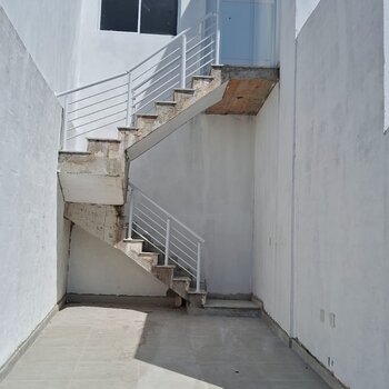 Casa nova à venda na Vila Alexandria, Zona Sul de São Paulo.