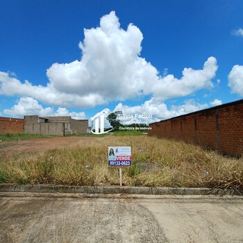 Terreno à venda no Jardim Canadá