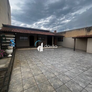 Casa á venda, de frente para o mar, em Praia Grande