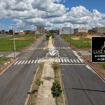 Vendo Casas Na Planta Na Avenida Guarda dos Ferreiros MG