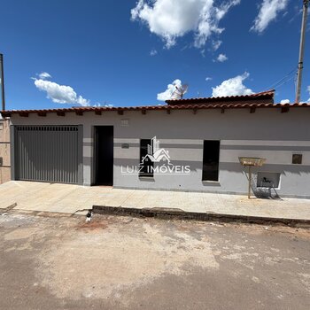 VENDO CASA BAIRRO SAO LUCAS SAO GOTARDO MG 