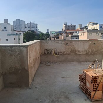Cobertura com  2 quartos Sagrada Família!