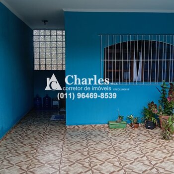 Casa à Venda no Condomínio Flórida
