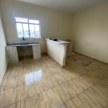 Casa sob Loja Parque Brasil